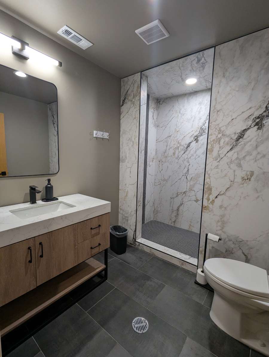 Moonstone bathroom