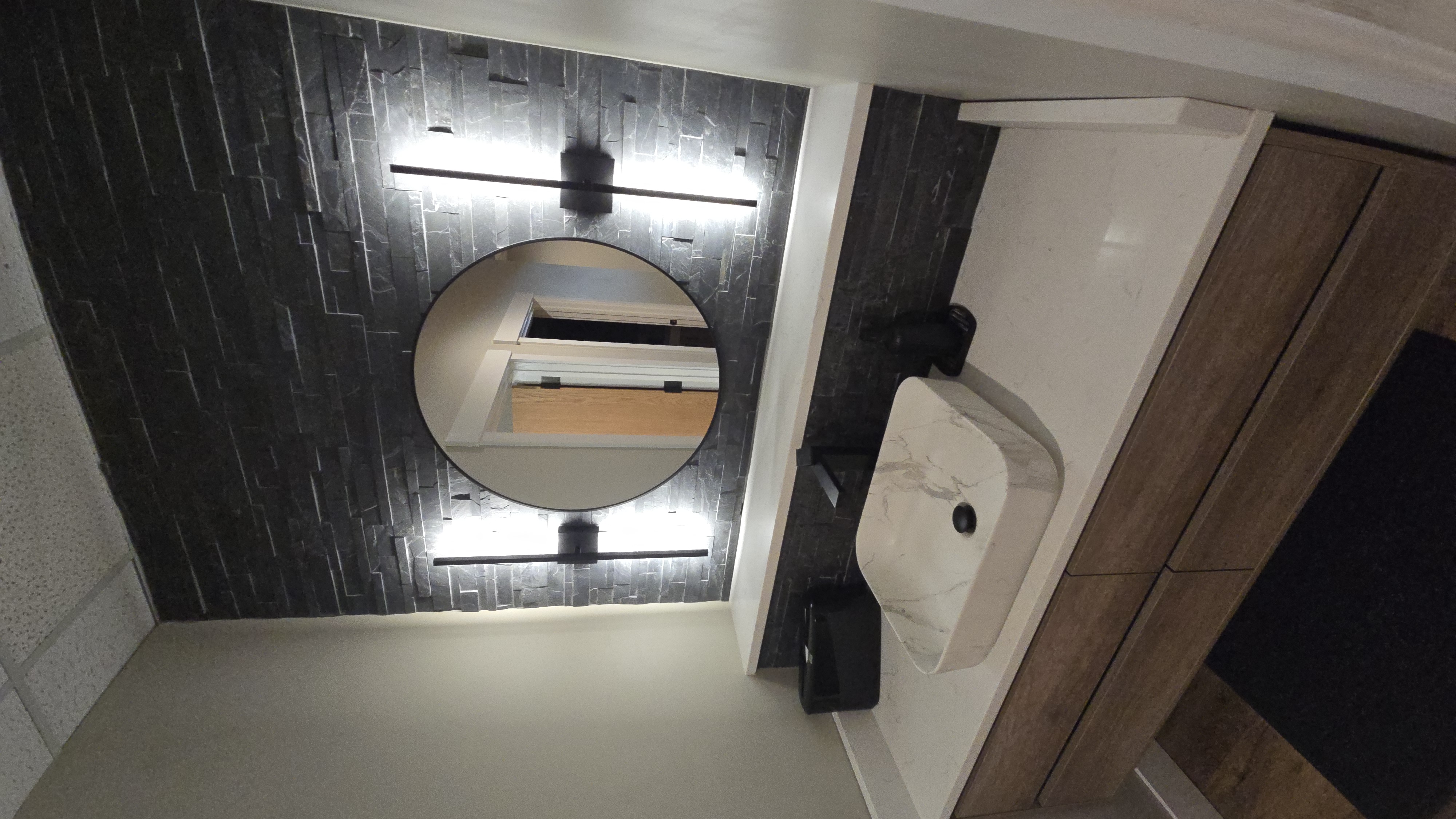 Moonstone sink and refresh area